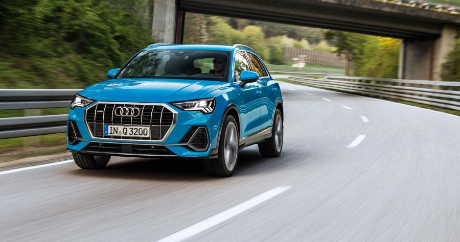  Audi Q3 45 TFSI Quattro S-Line 2018 года  (WW) (фото 30 из 56)